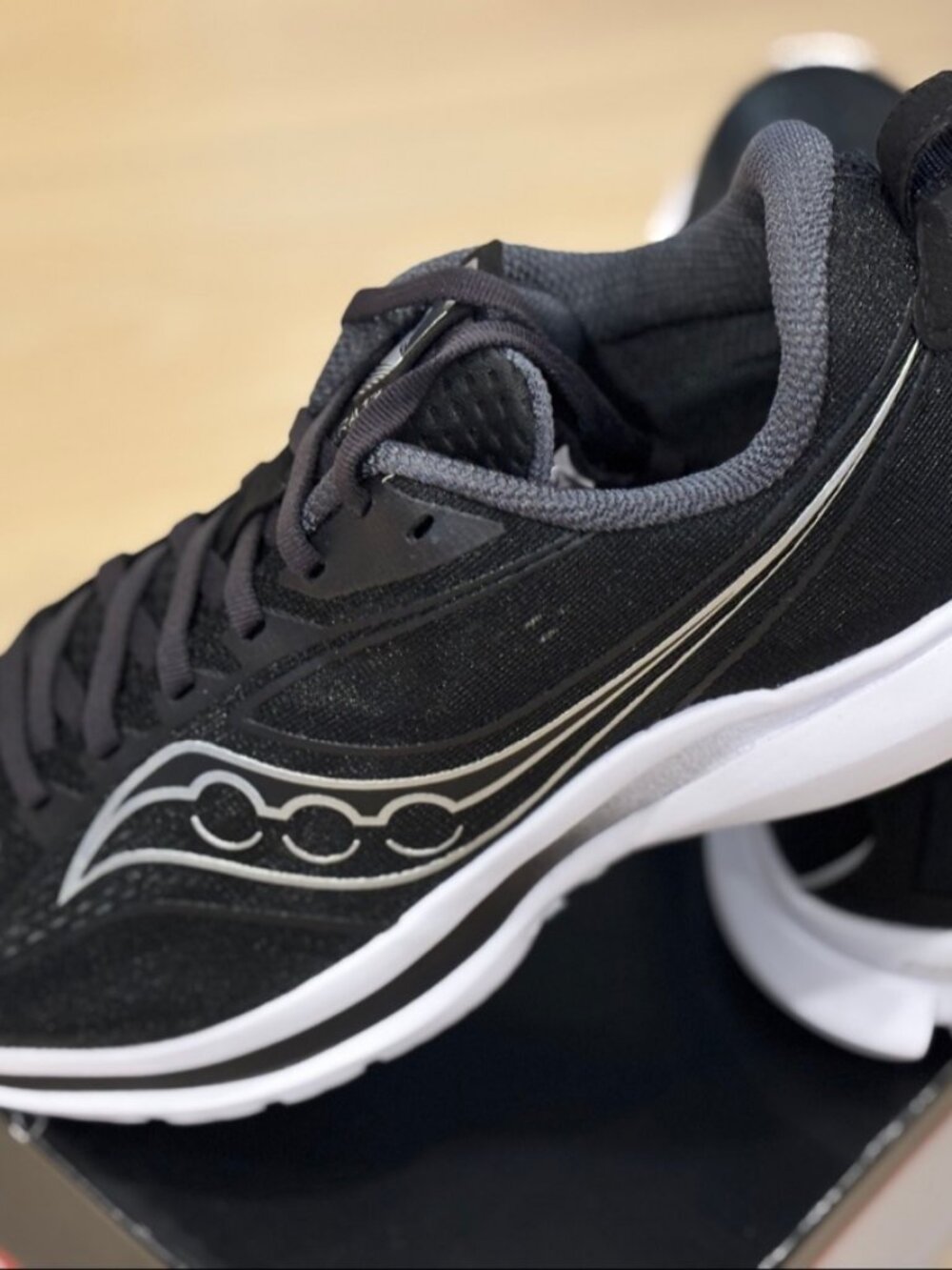 Saucony Kinvara 13 Running Shoes Womens 10 Black Silver